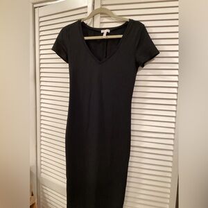 Leith Black Midi Dress with V-Neck. Short sleeve. GO to dress…..